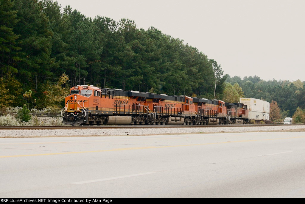 BNSF 8287 leads 6708 in a quartet of units